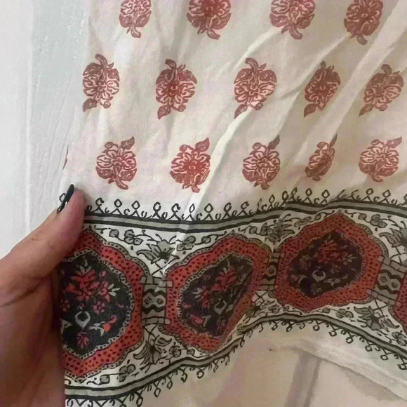 Tory Burch Cream and Orange Paisley Short Sleeve Tee - Picture 5 of 5